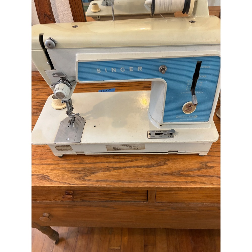 Vintage Singer Touch & Sew Model 604E Sewing Machine Blue White with Foot Pedal
